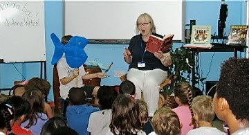  I've spoken to audiences of all ages, from preschoolers in bookstores to adults at writing conferences including  SCBWI's Golden Gate Conference at Asilomar, the California Library Association Conference, and the Jack London Writer's Conference. For years I taught a course on "How to Write a Children's Picture Book and Get It Published"at local community colleges.    Over 7,000 children in classrooms and auditoriums all around the San Francisco Bay area have participated in my talks on writing.    If you'd like to hear me speak on writing, theater, how William Shakespeare helped me write Playing Juliet or another topic, please email me at joanne.wetzel@stanfordalumni.com.